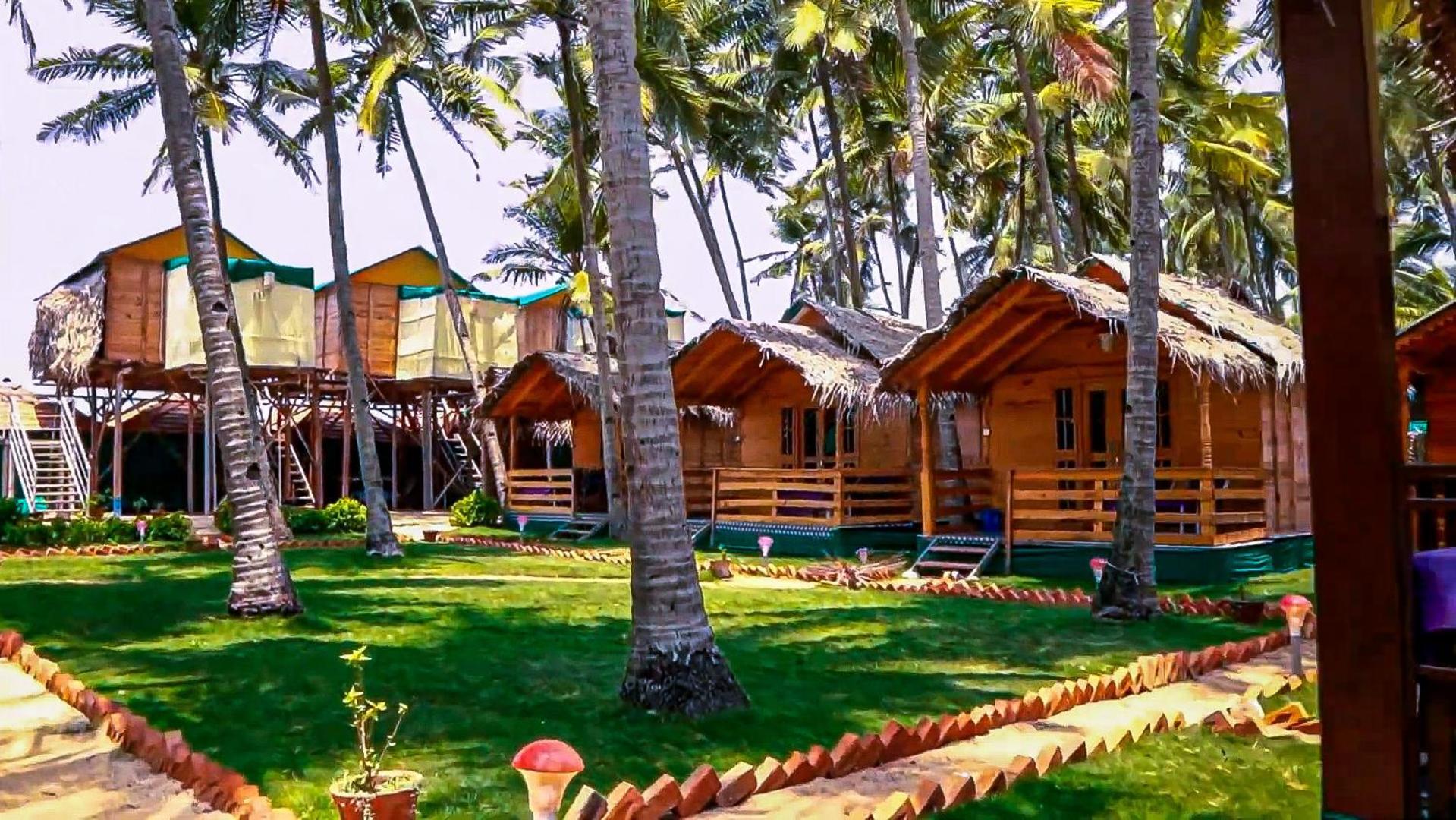 Отель Om Sai Beach Huts Агонда Экстерьер фото